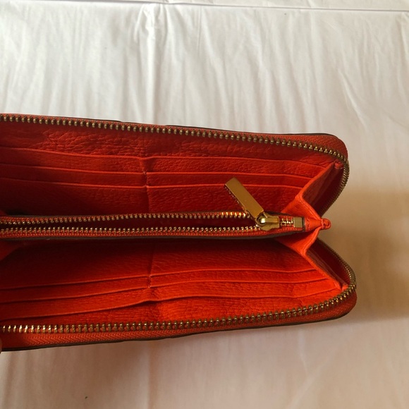 Tory Burch Orange Pebbled Leather Heavy Stitching Bifold Clutch Zipper 8 X 4 - Picture 4 of 6